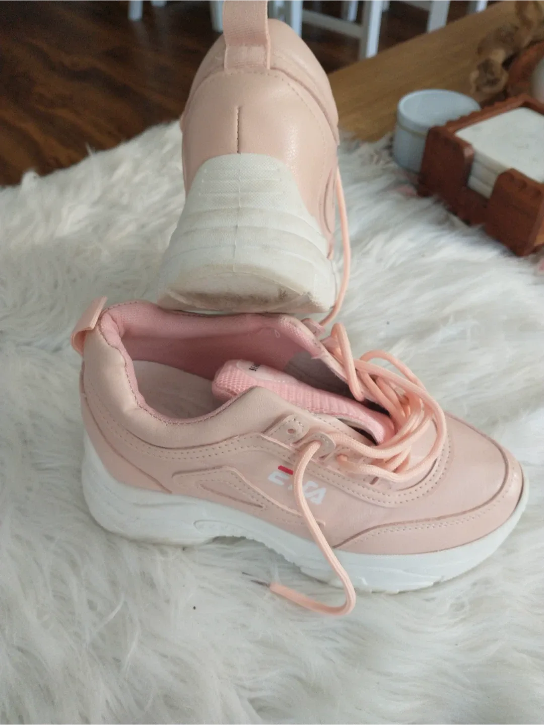 Fila Pink Sneakers - Size 8 (EU 38) image indicator(4)