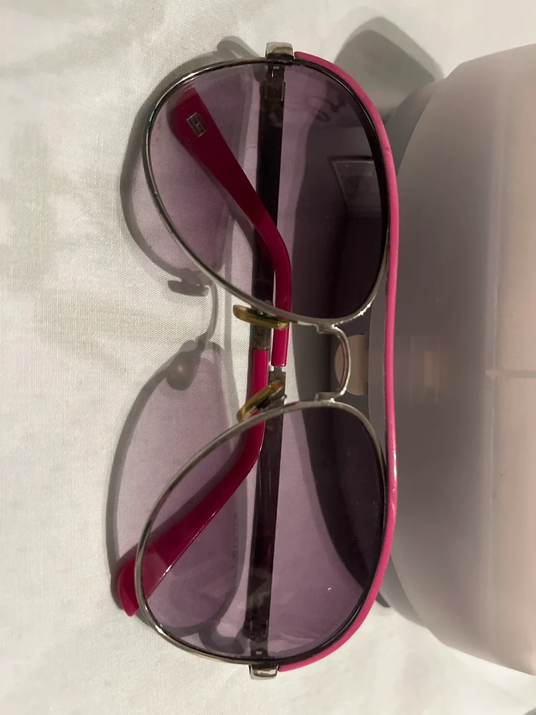 Tommy Hilfiger Sunglasses with Case women’s image indicator(2)