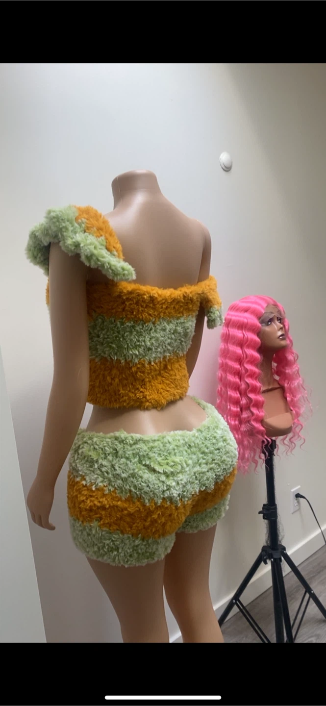 Handmade Fuzzy Lounge Set - photo 5