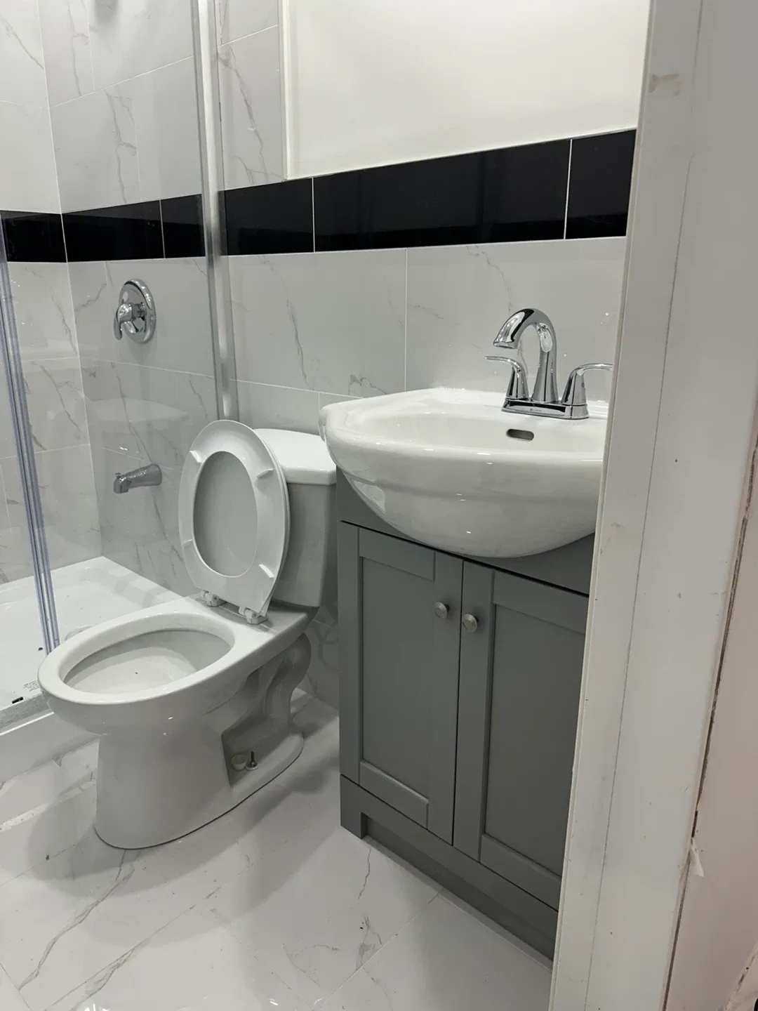 One room available in males sharing basement unit image indicator(2)