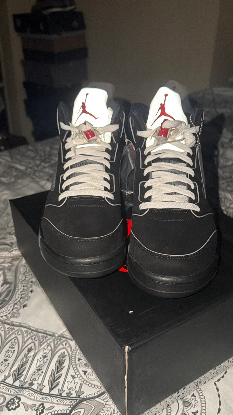 Nike Air Jordan 5 metallic - photo 2