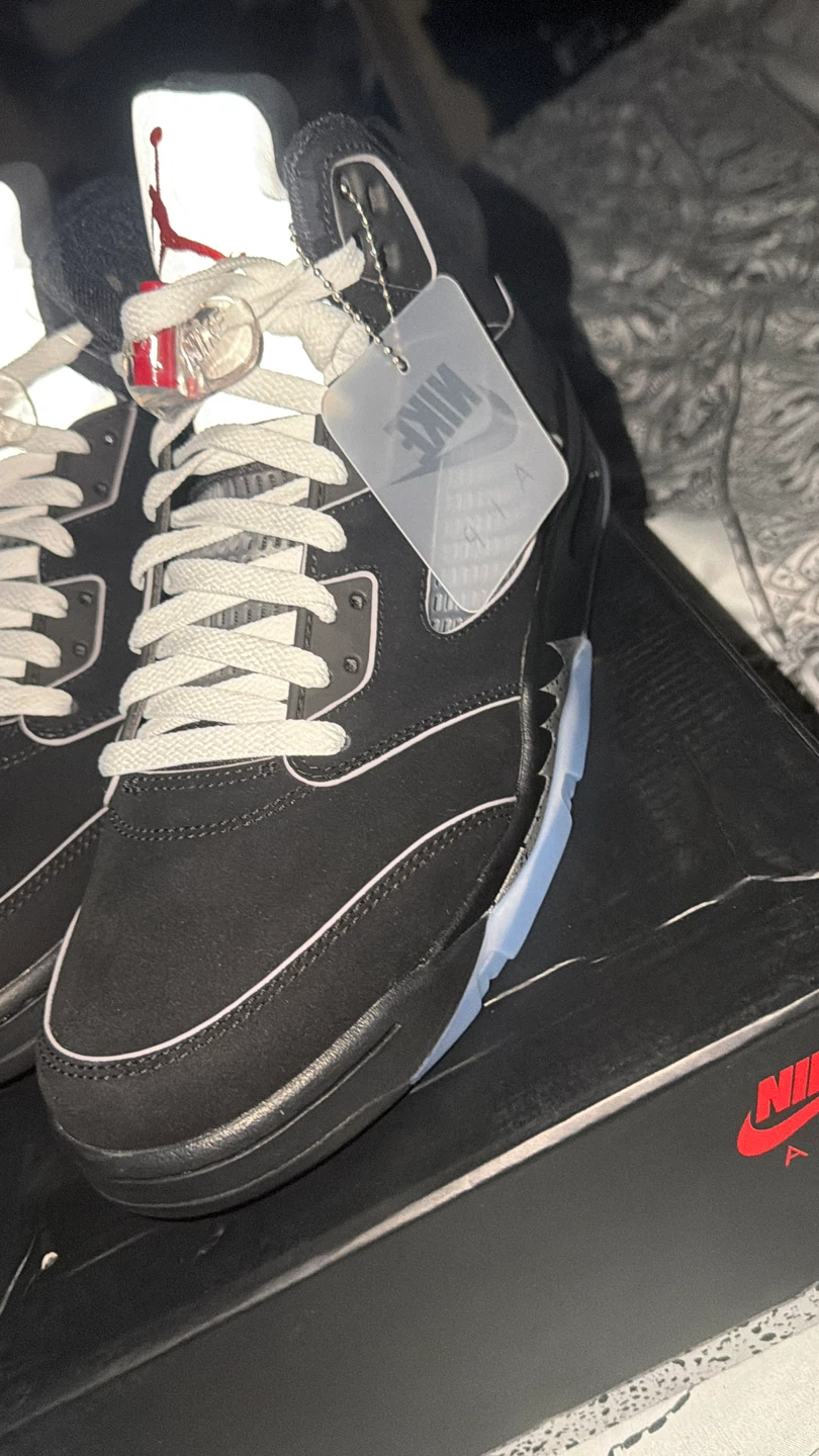 Nike Air Jordan 5 metallic - photo 3