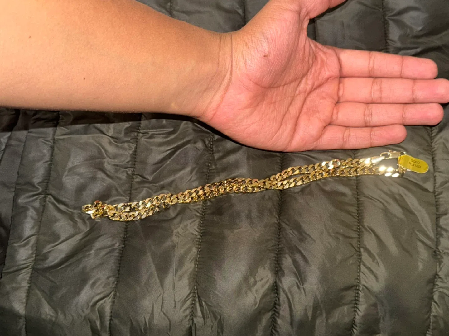 Gold chain image indicator(2)