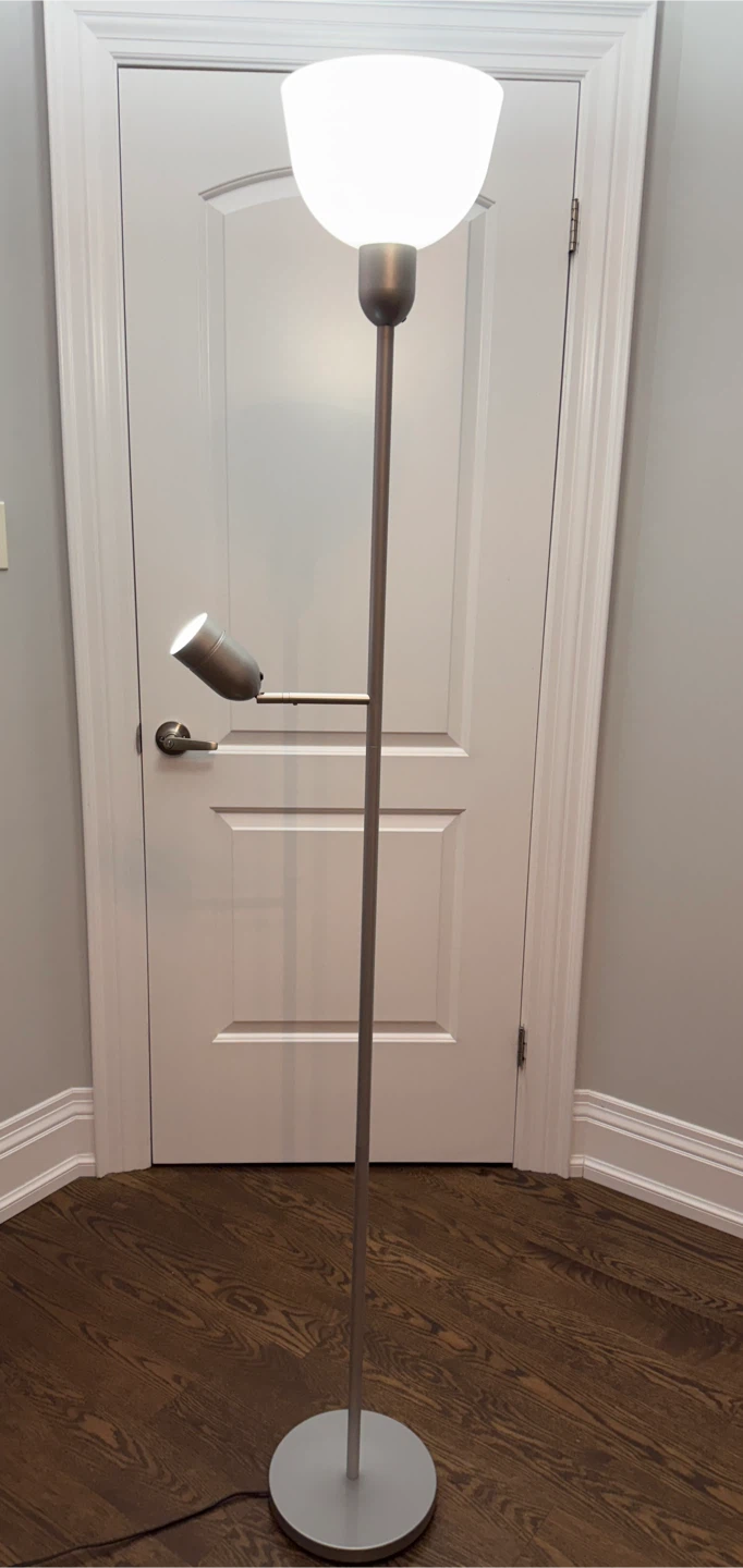Floor Lamp with Adjustable Reading Light