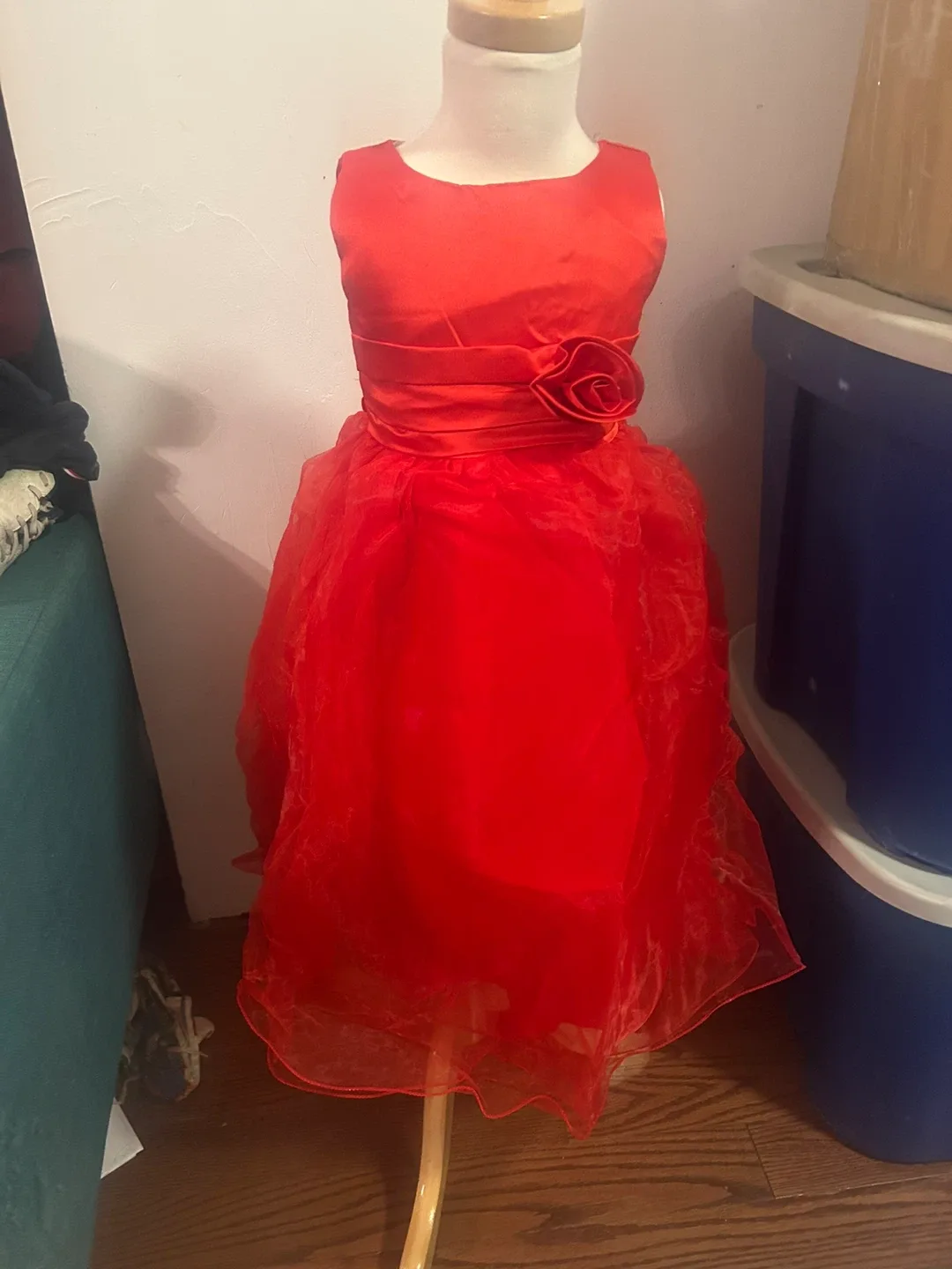 Red Dress Child Size 3 thumbnail