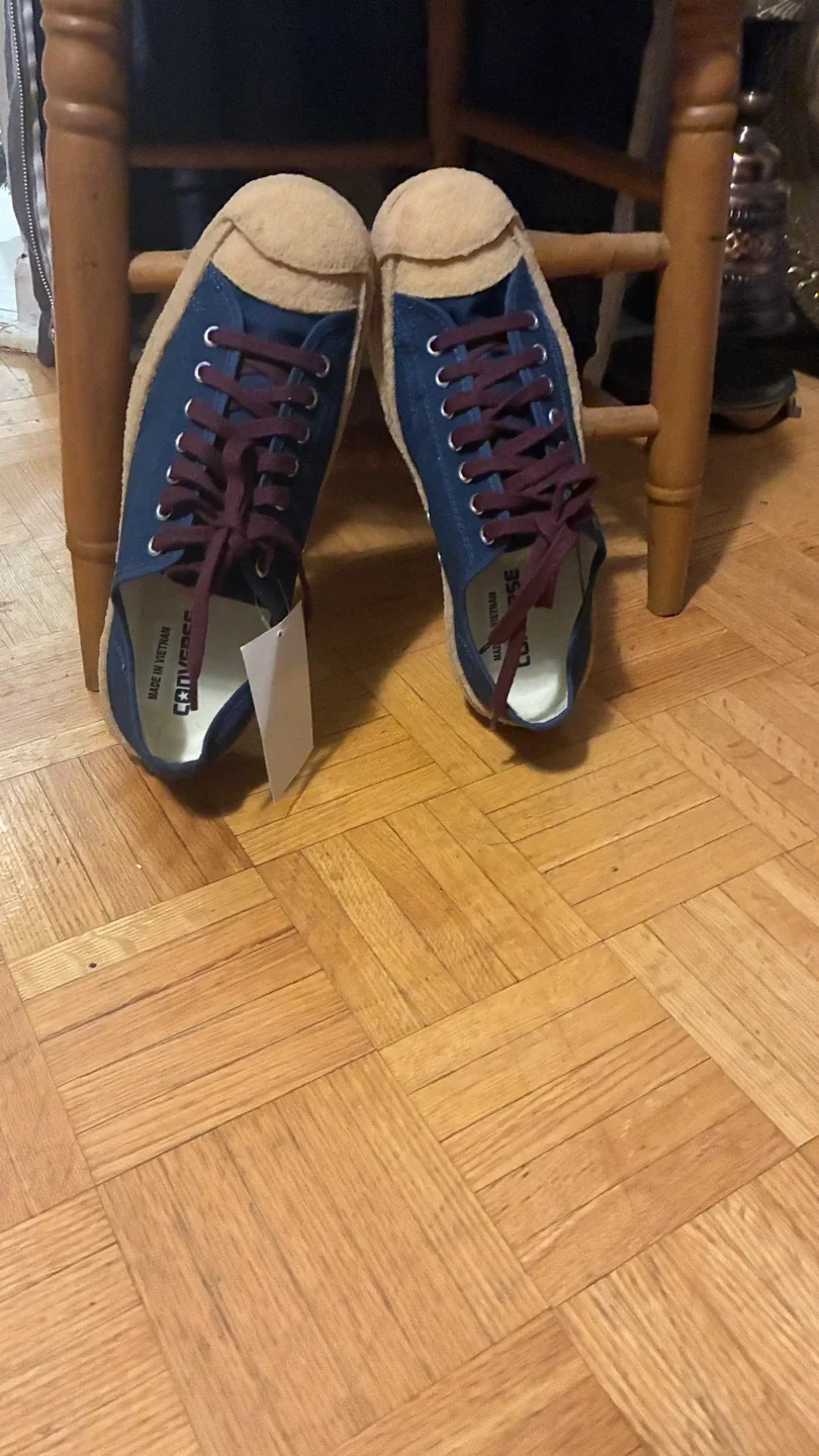 Converse Jack Purcell Shoes - Size 9 women ,  Size 8 Men image indicator(6)