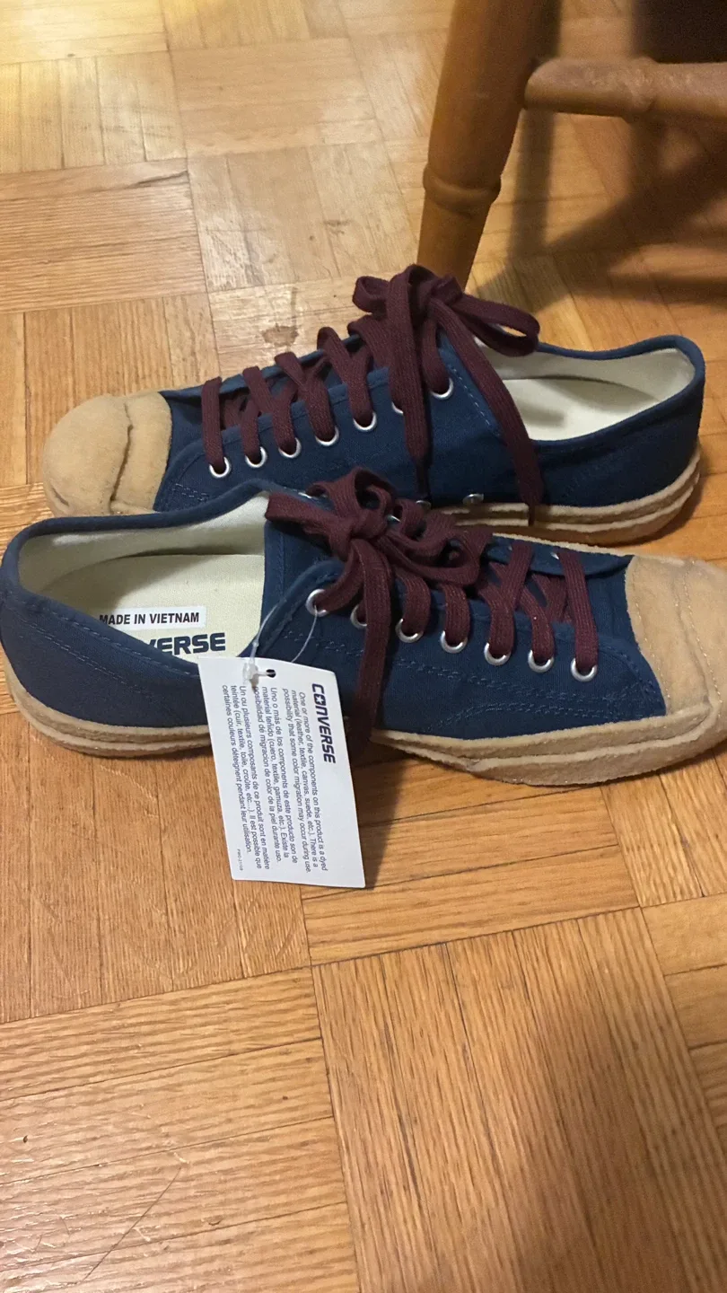 Converse Jack Purcell Shoes - Size 9 women ,  Size 8 Men image indicator(5)