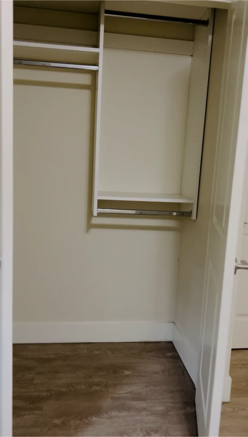 Room For rent image indicator(8)