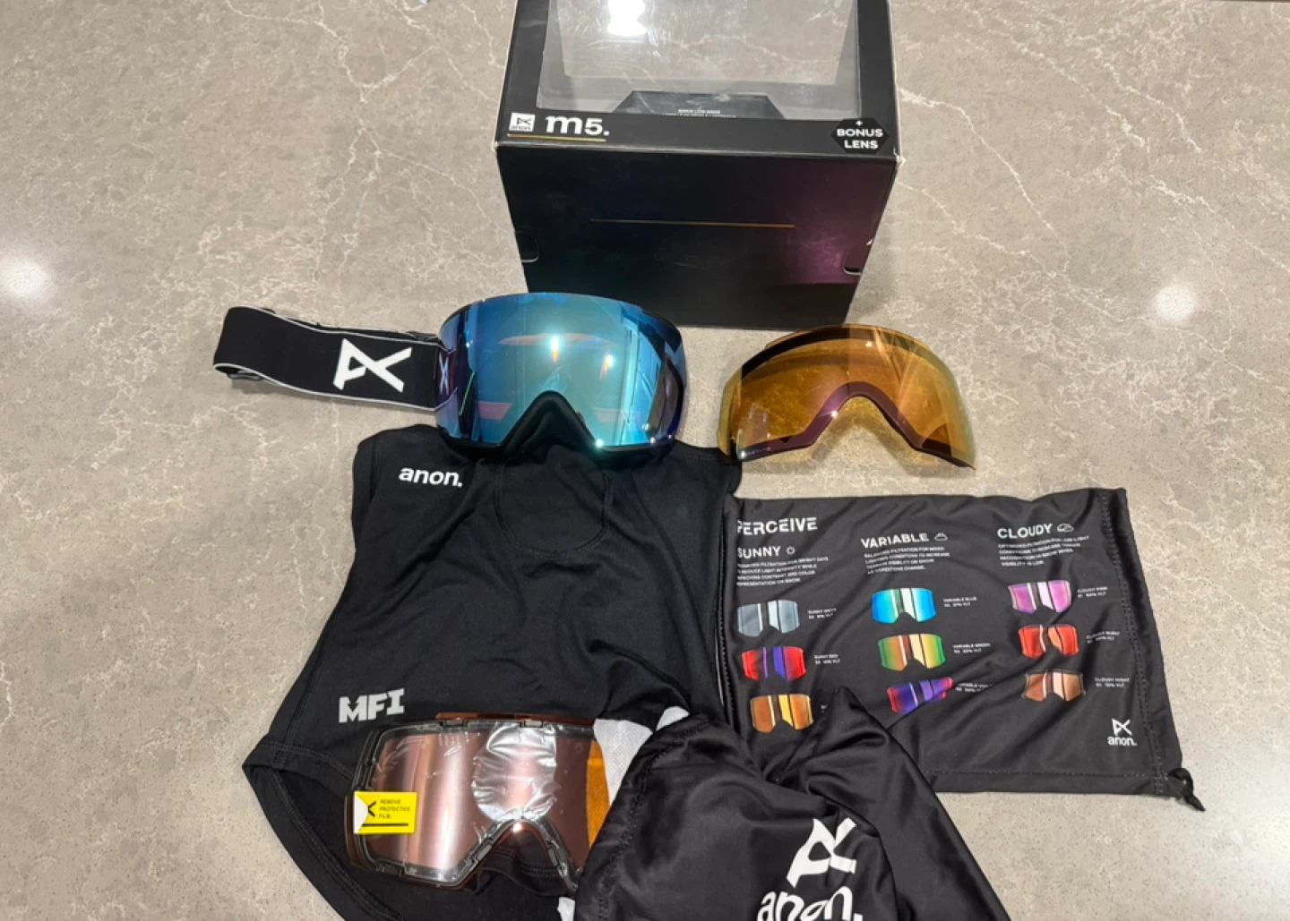 Anon M5 Snowboard/Ski Goggles (2 extra lenses) with box