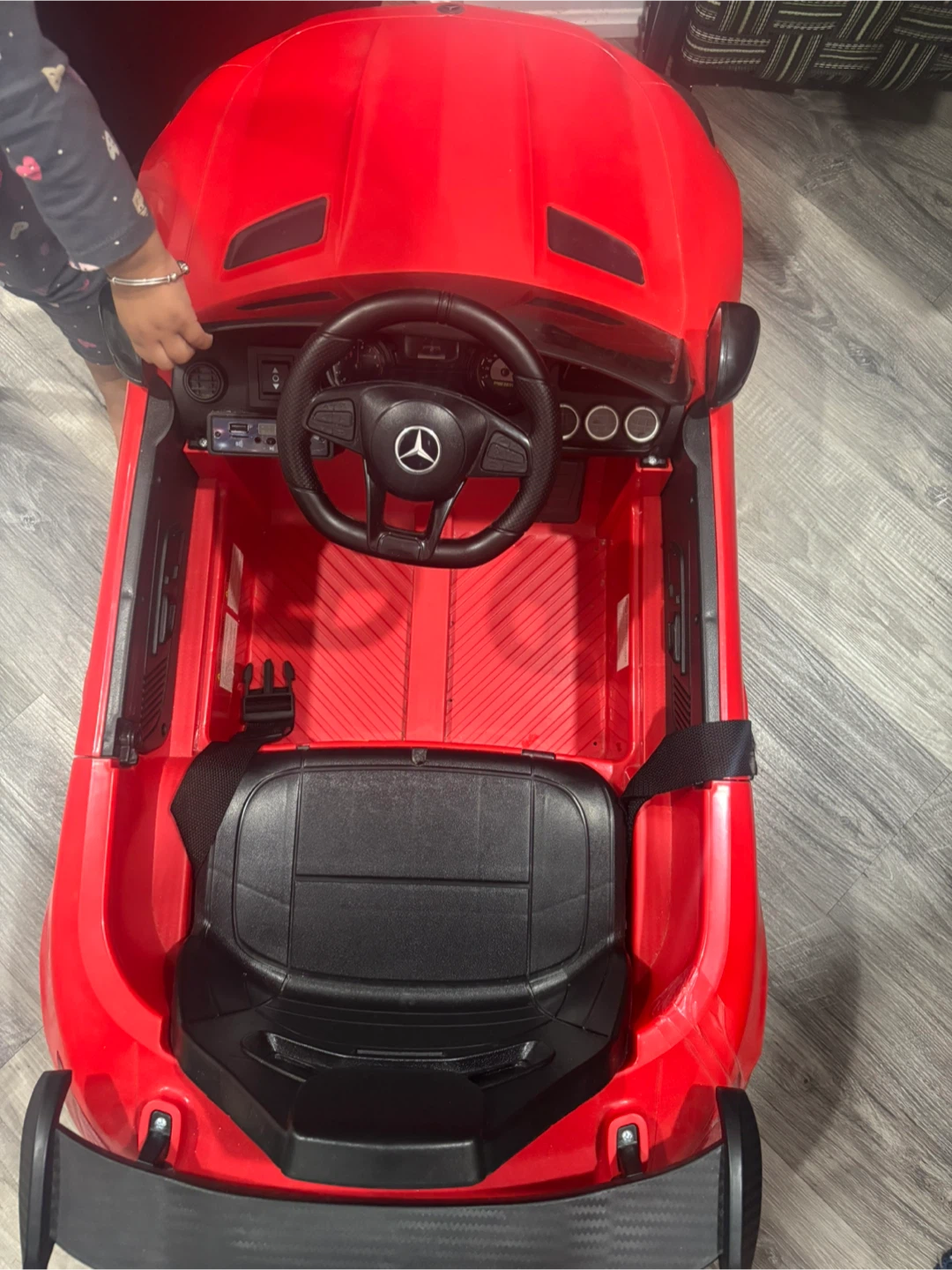 Mercedes-AMG GT Kids Ride On Car - Red - photo 5