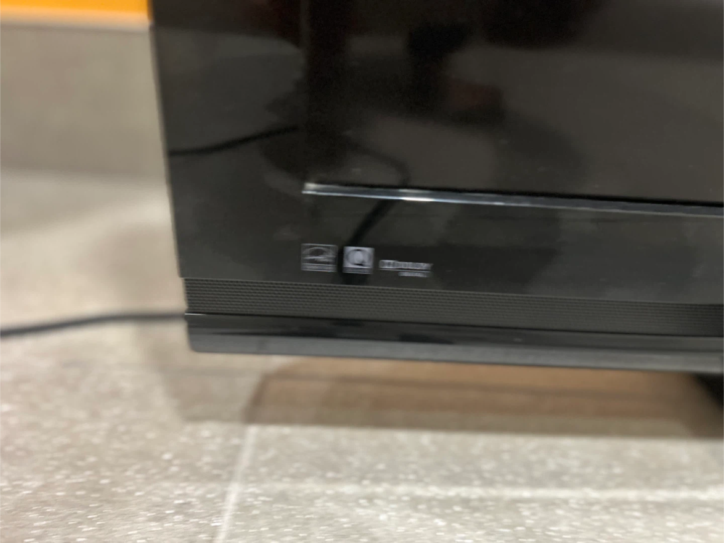 Toshiba 40E200U 40" LCD TV - photo 4