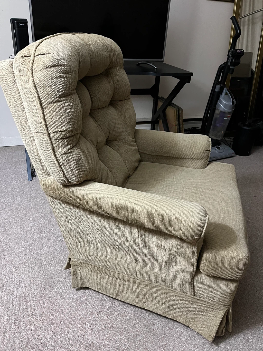 FREE Beige Rocking Chair - photo 2