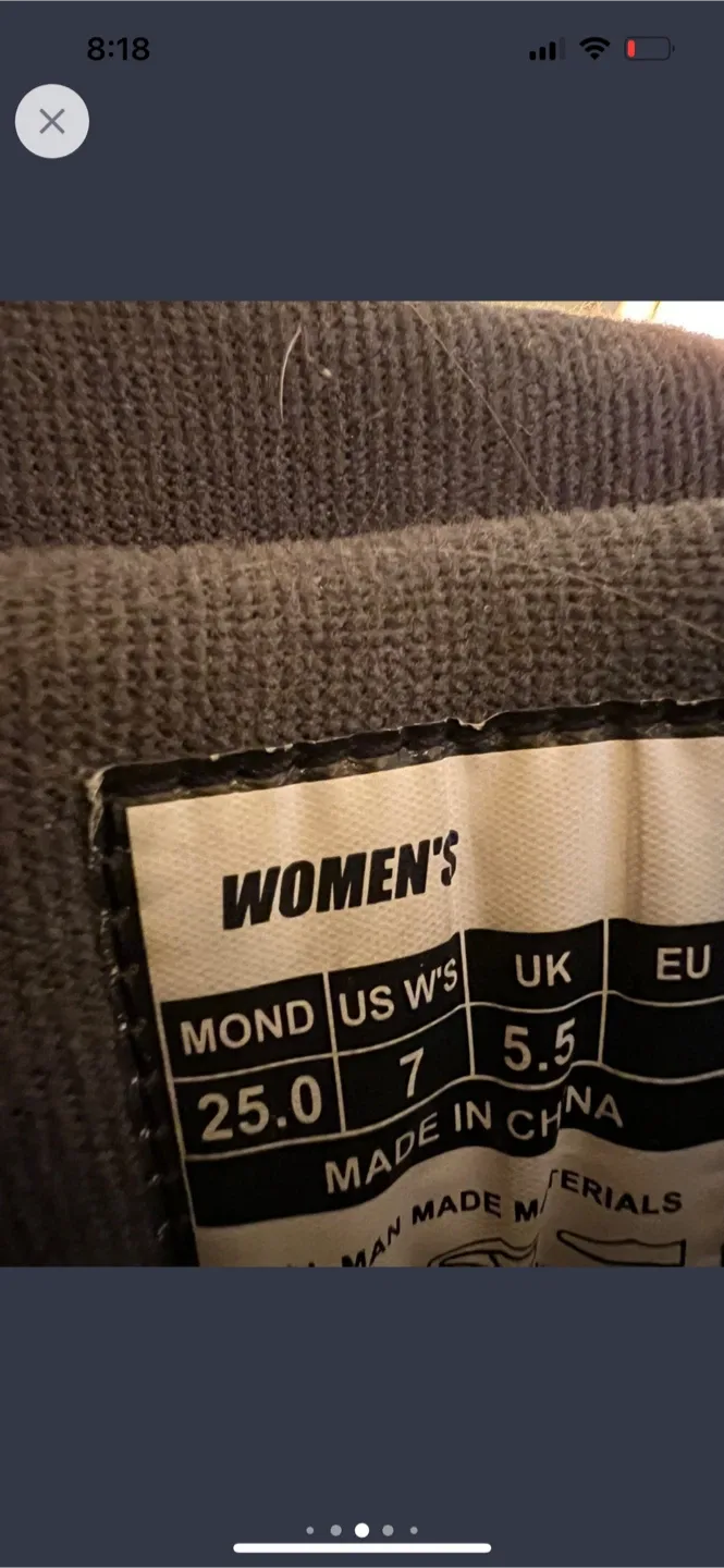 Snowboard, binds, and boots image indicator(4)