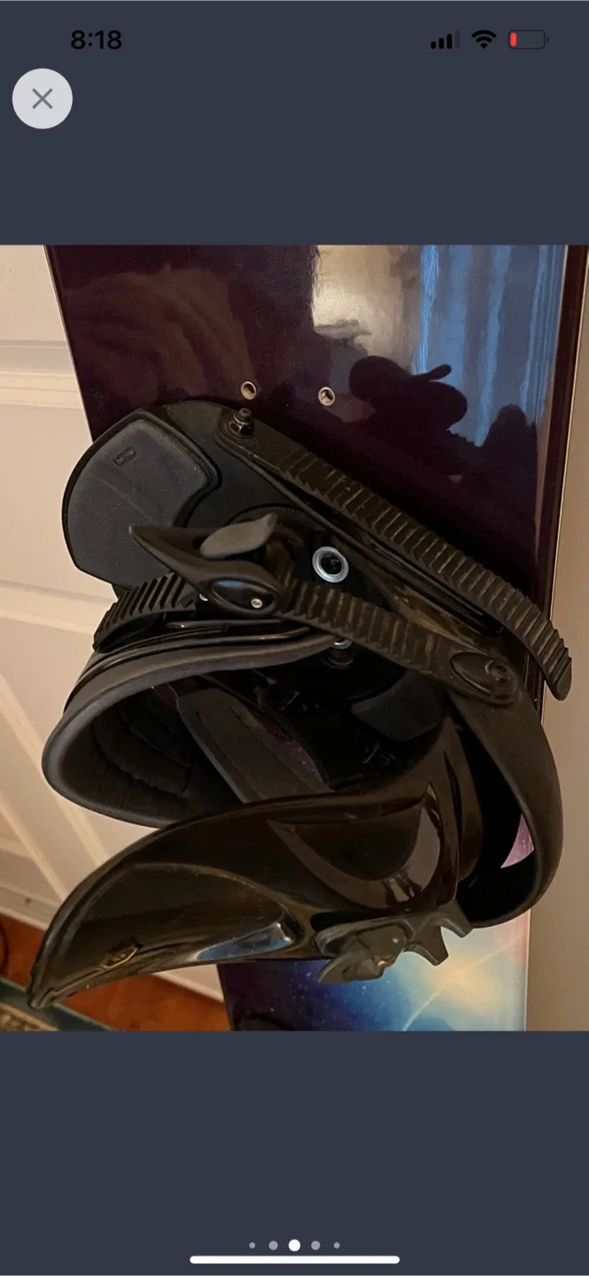 Snowboard, binds, and boots image indicator(5)