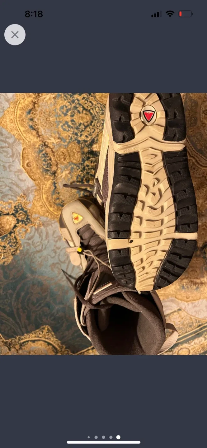 Snowboard, binds, and boots image indicator(9)