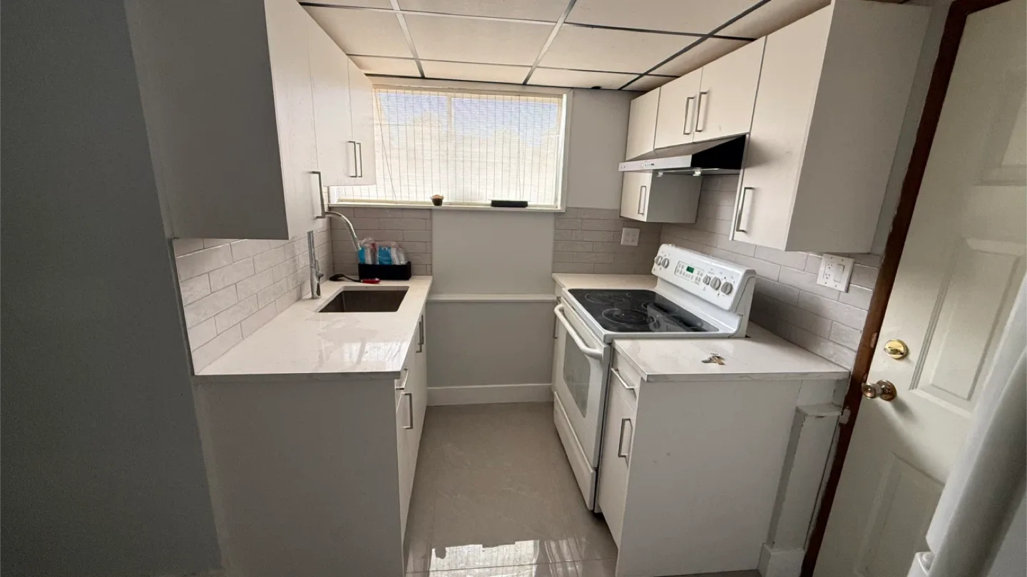 Basement for rent image indicator(2)