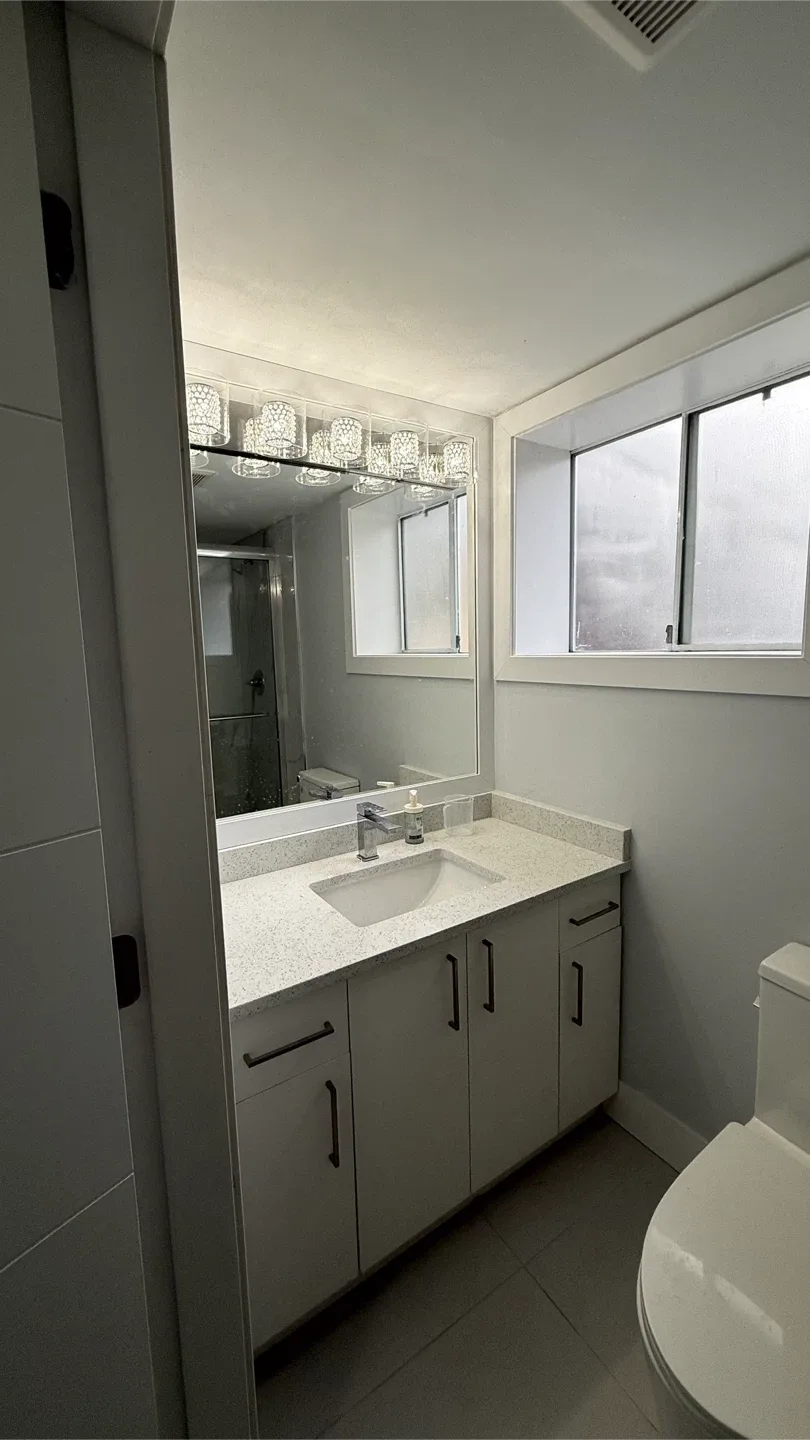 Basement for rent image indicator(3)