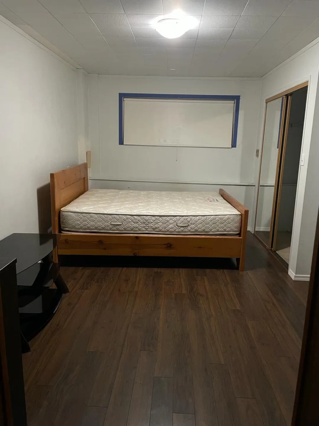 Basement for rent image indicator(7)