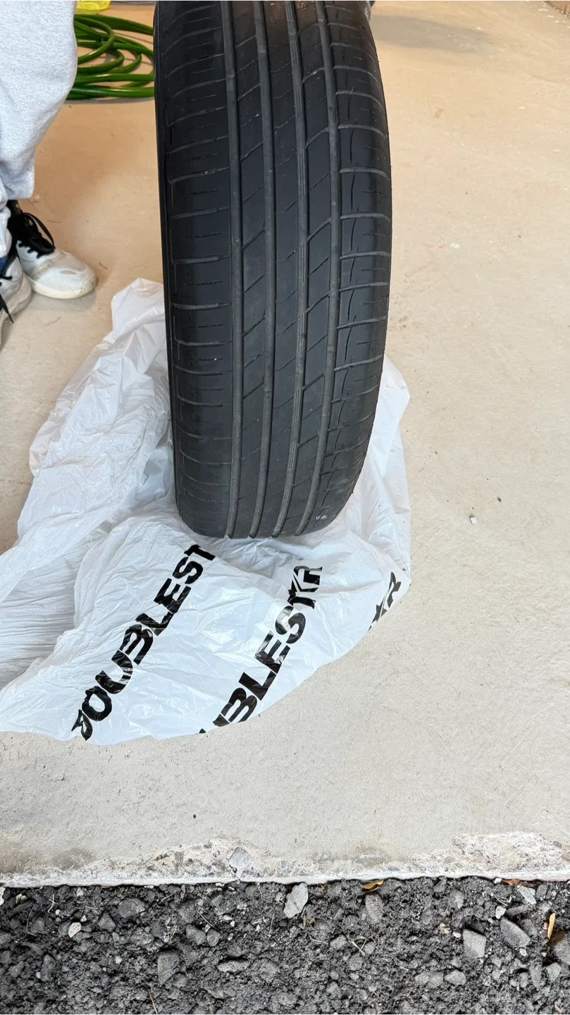 RXMOTION H/2 Tire - 195/65R15 image indicator(2)