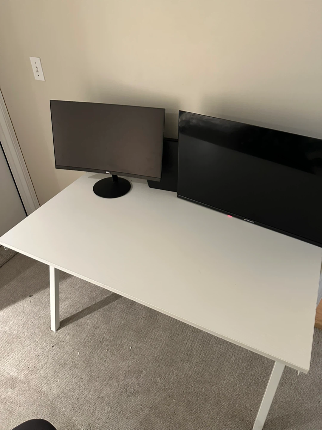 White Desk - photo 3