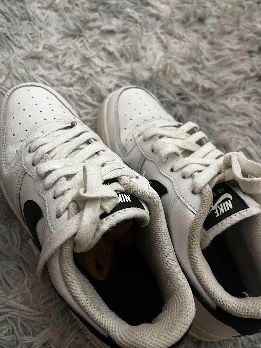 Nike Air Force 1 Sneakers - White & Black image indicator(4)