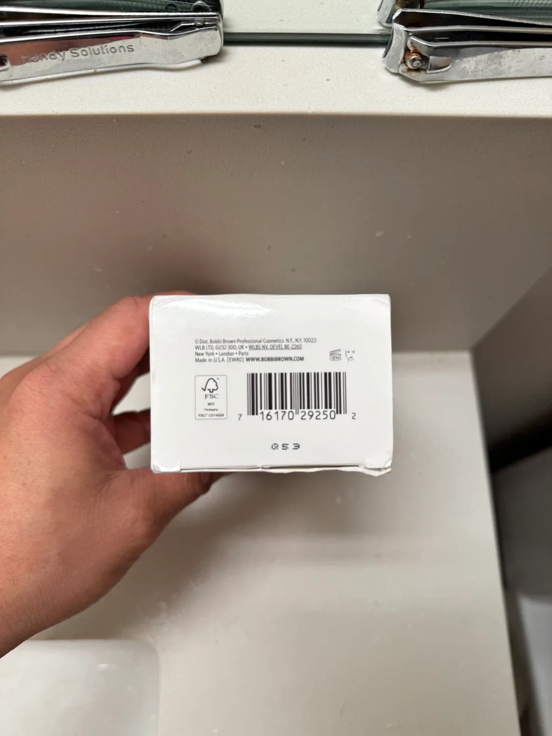 Bobbi Brown Soothing Cleansing Oil image indicator(2)