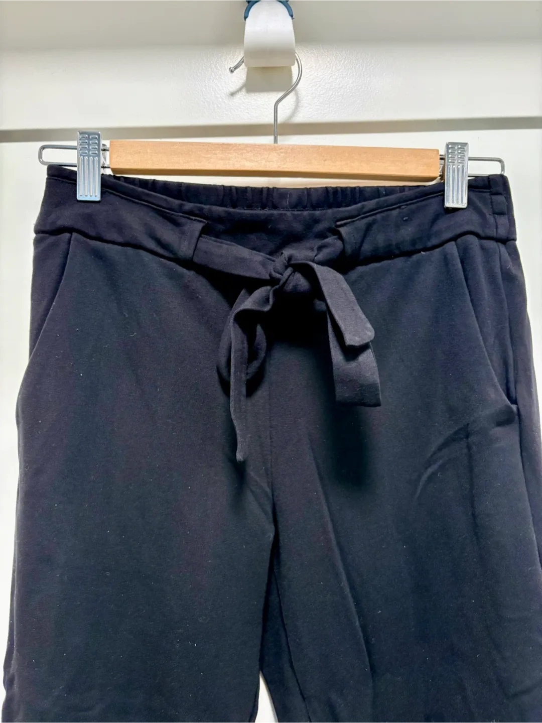 Badgley Mischka Black Pants - Size S image indicator(2)