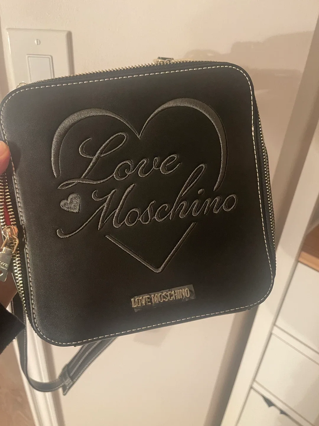 Love Moschino Black Faux Leather Embroidered Shoulder Bag image indicator(7)