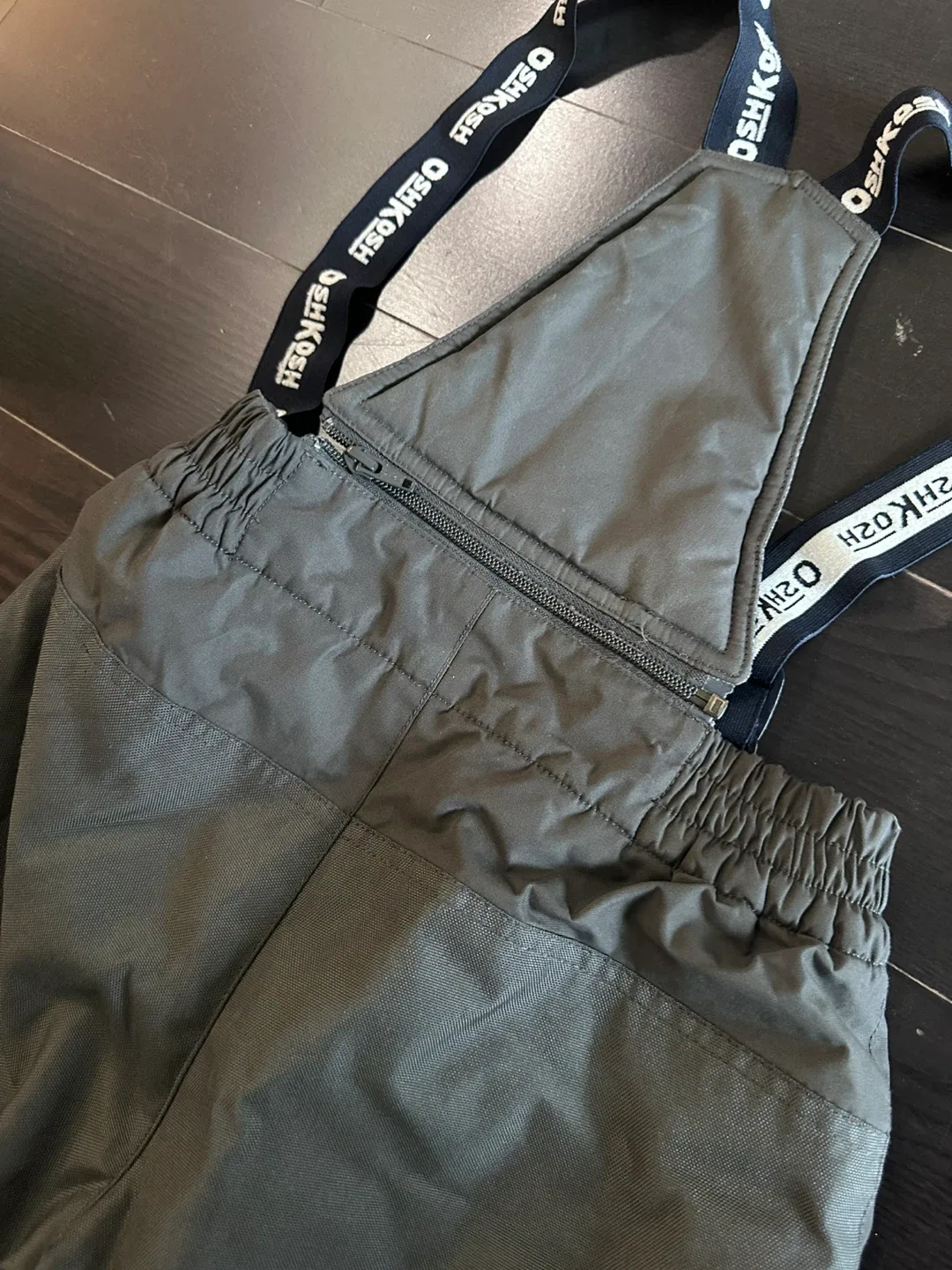 OshKosh  Snow Pants- size 8 image indicator(2)
