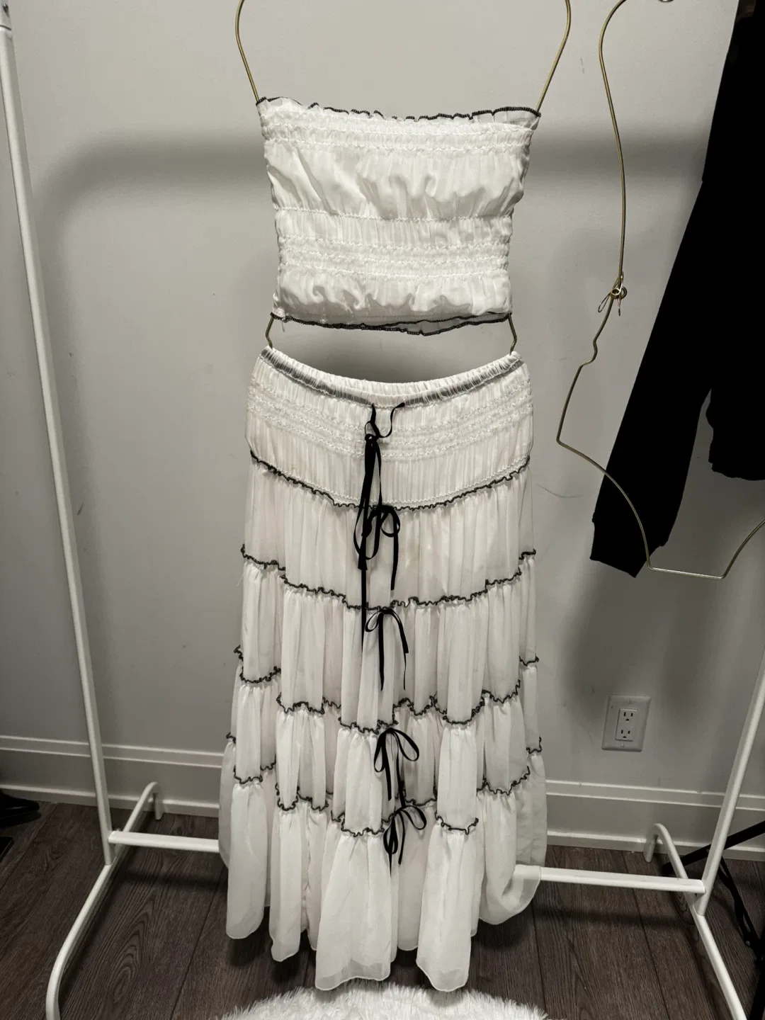 Vacation White Two-Piece Set image indicator(2)