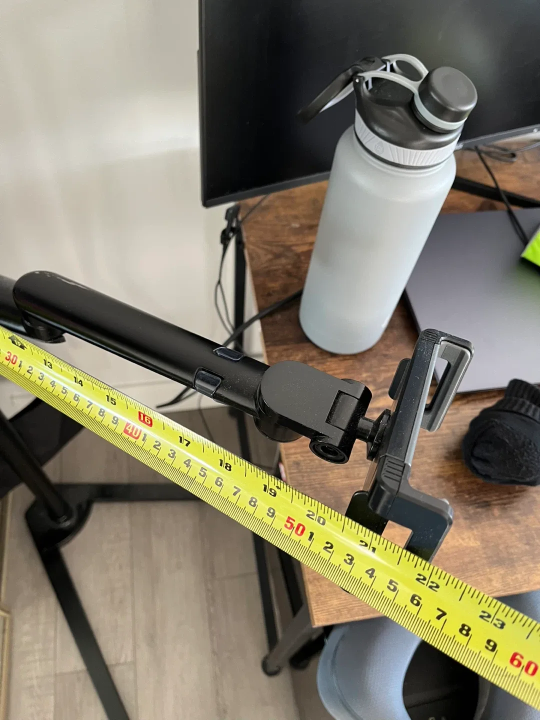 Adjustable ipad floor Stand image indicator(5)