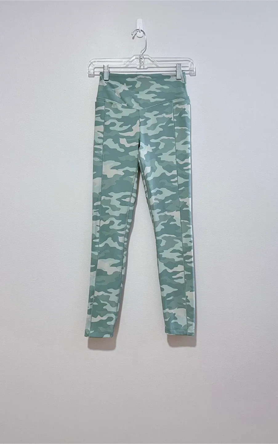 Brand New Camo Leggings thumbnail