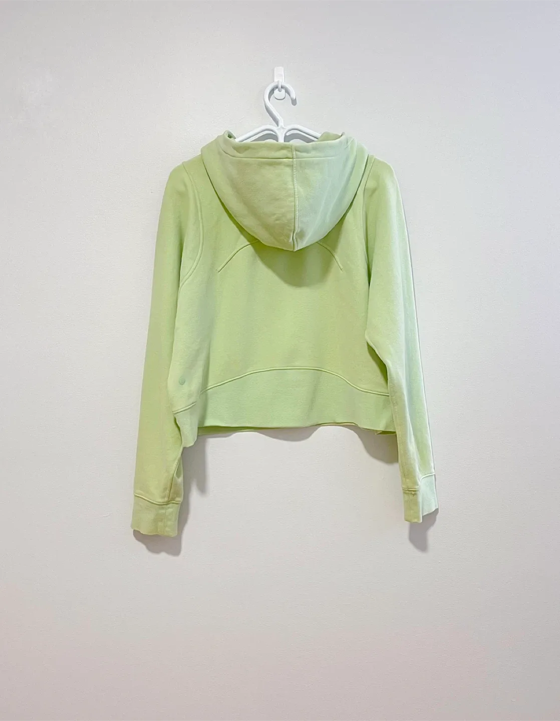 Women’s Lululemon Hoodie-Size M image indicator(2)