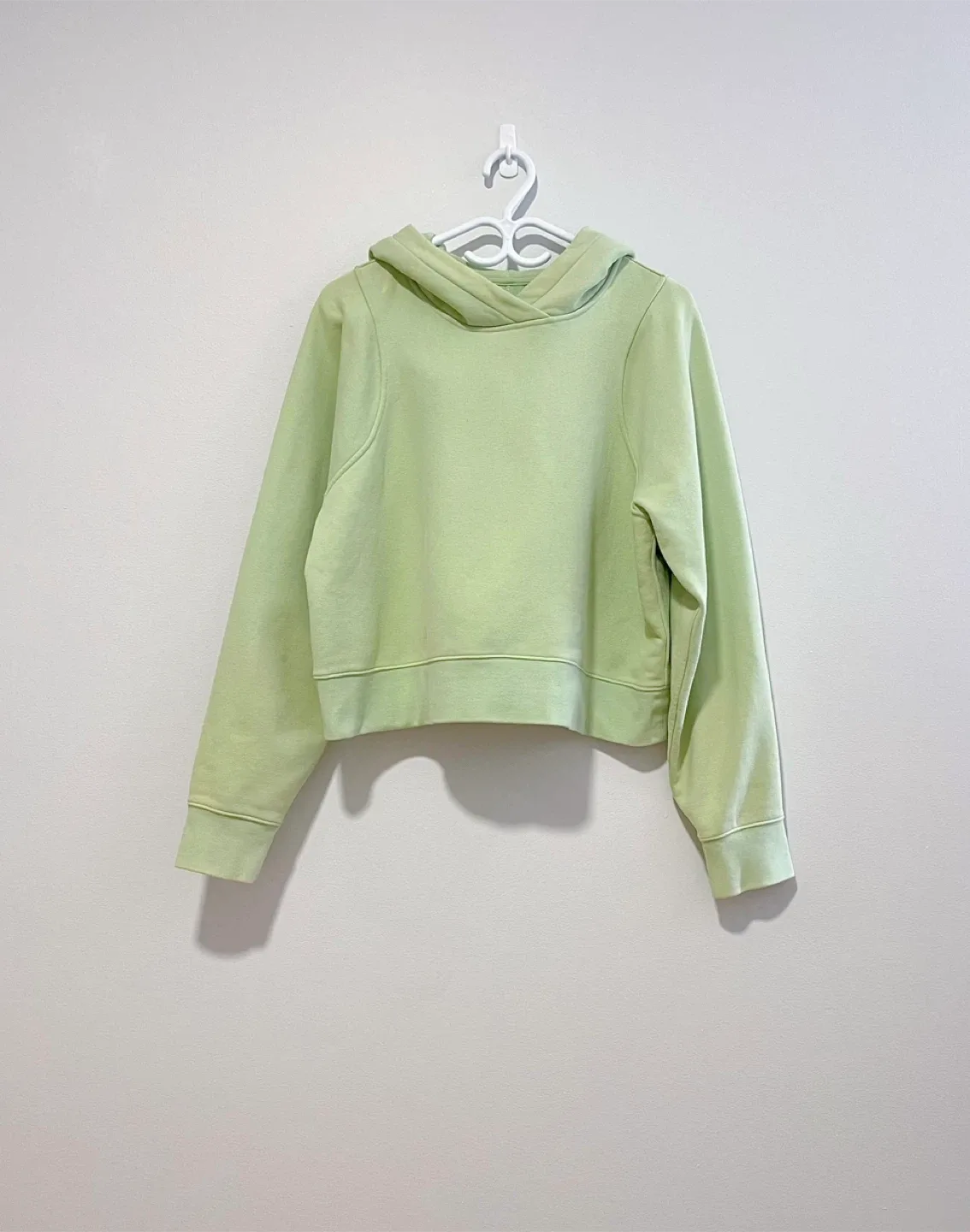 Women’s Lululemon Hoodie-Size M thumbnail