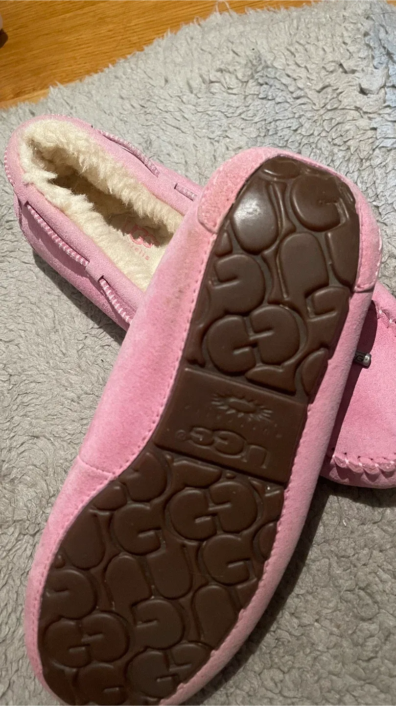 UGG Dakota Pink Moccasins Size 7 image indicator(3)