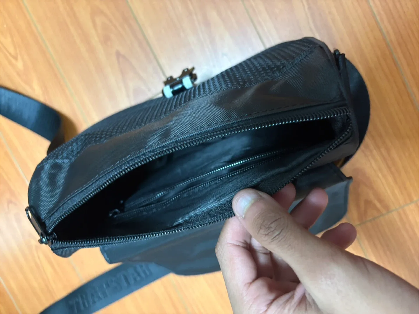 Trapstar London Black Shoulder Bag image indicator(4)