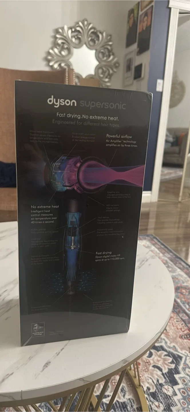 Dyson Supersonic Hair Dryer - New in Box image indicator(2)