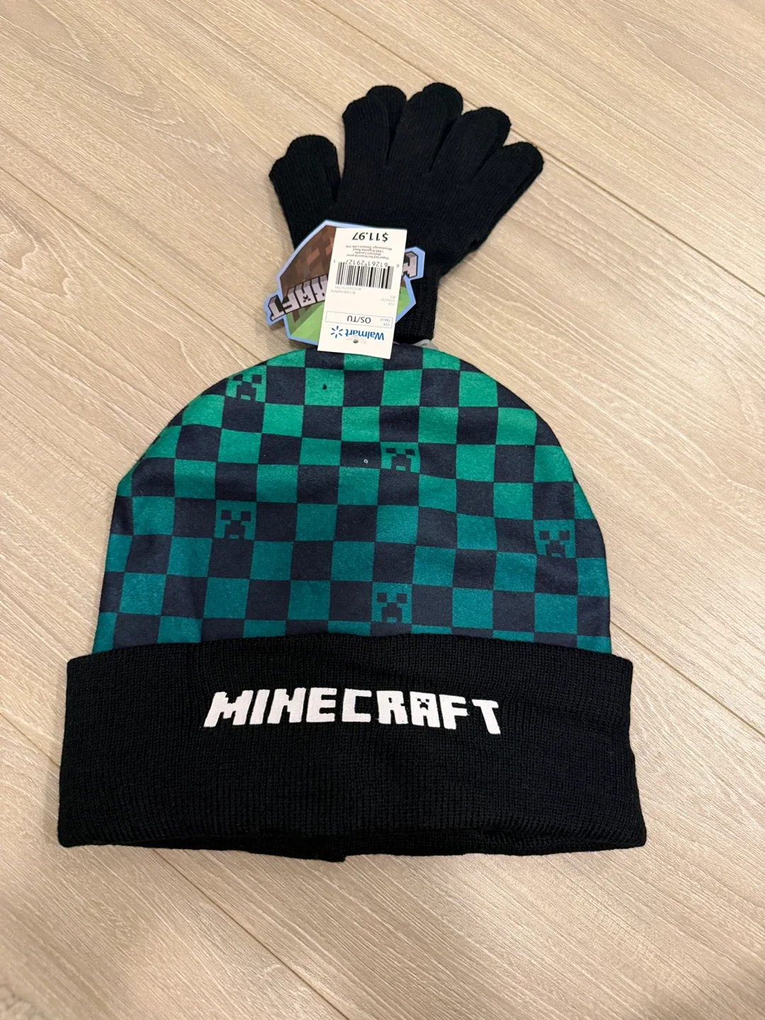 New Minecraft Hat and Gloves Set
