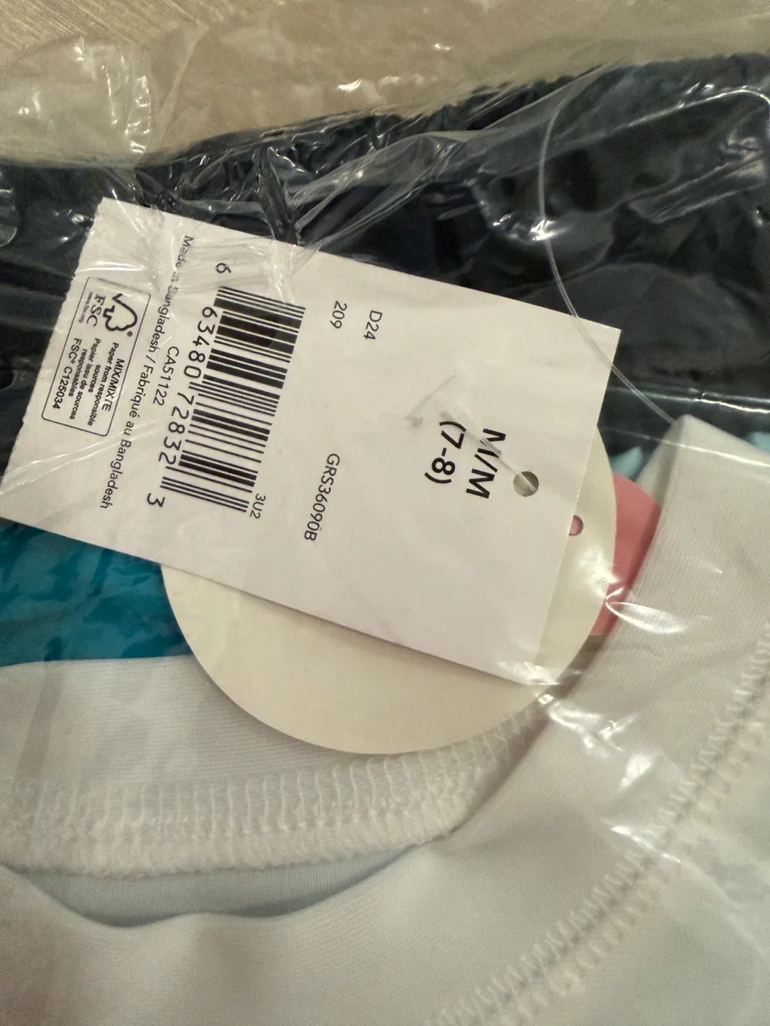 New 2-Piece Surf Mode Outfit - Size M (7-8) image indicator(2)