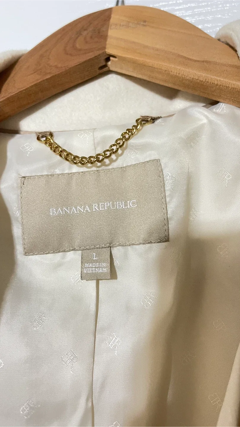 Banana Republic Cream Coat - Size L image indicator(4)