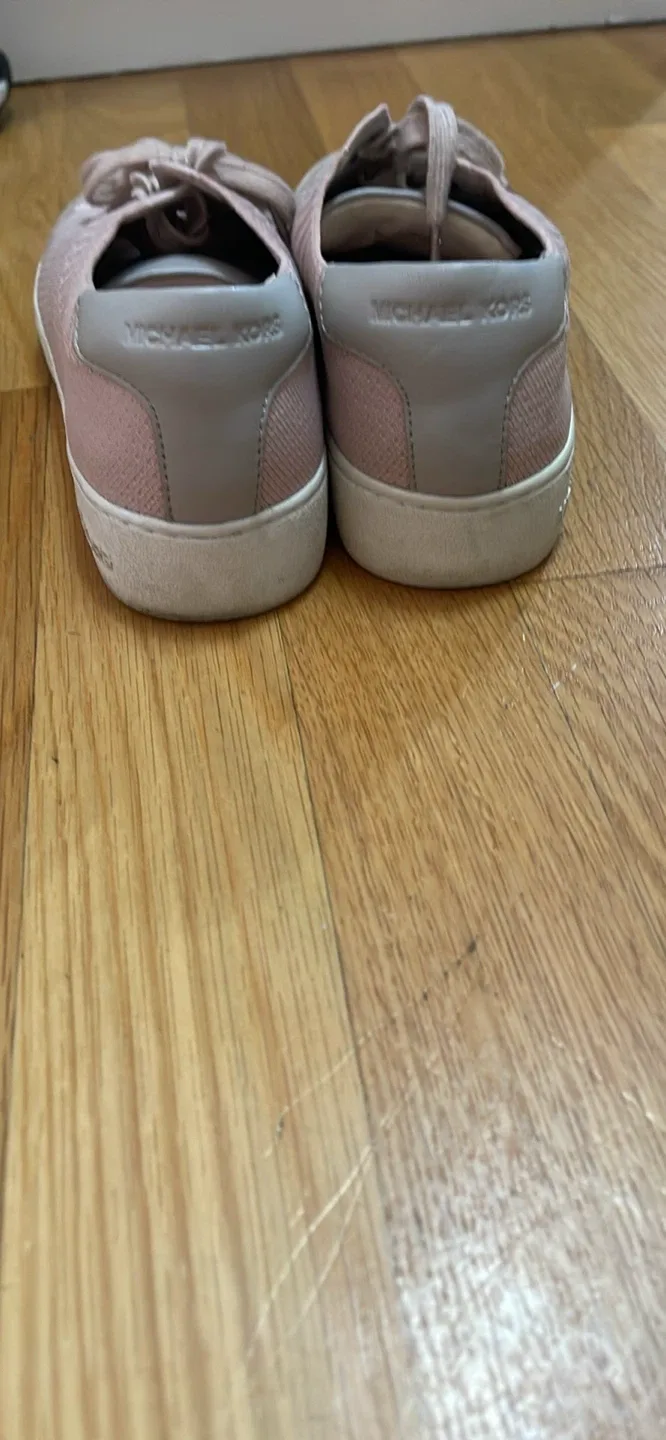 Michael Kors Pink Sneakers image indicator(3)