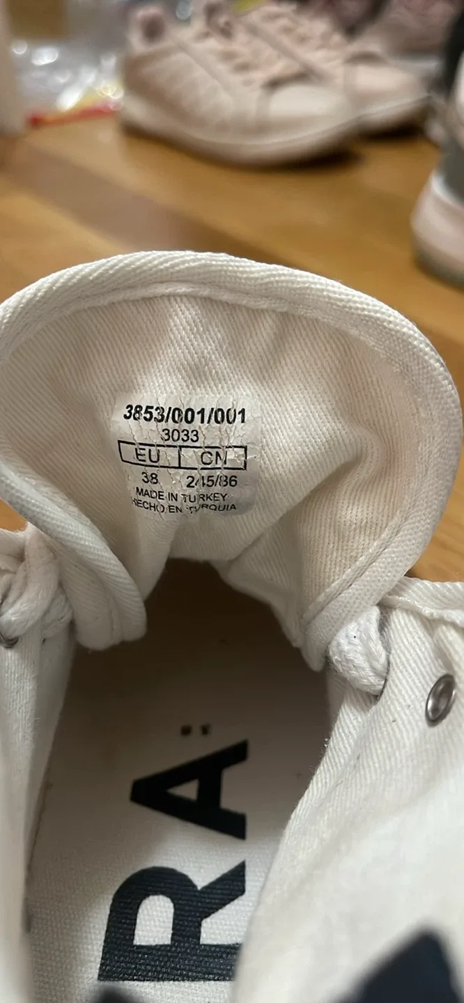 Zara White Platform Sneakers - Size 38 image indicator(3)