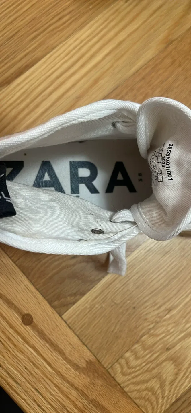 Zara White Platform Sneakers - Size 38 image indicator(4)
