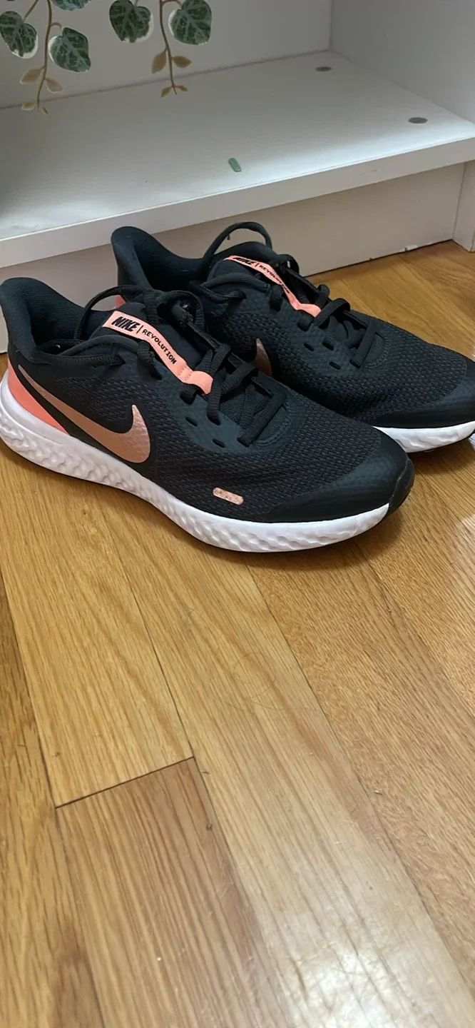 Nike Revolution 5 Black Running Shoes image indicator(2)