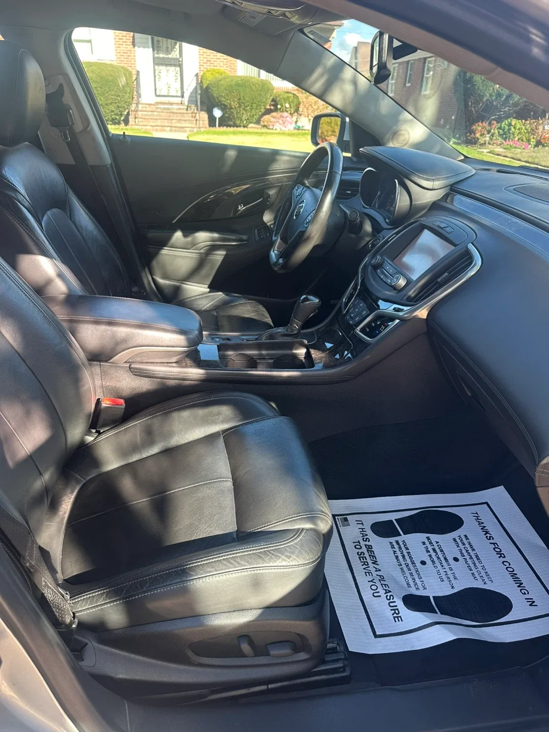 Buick LaCrosse Sedan - Silver image indicator(7)