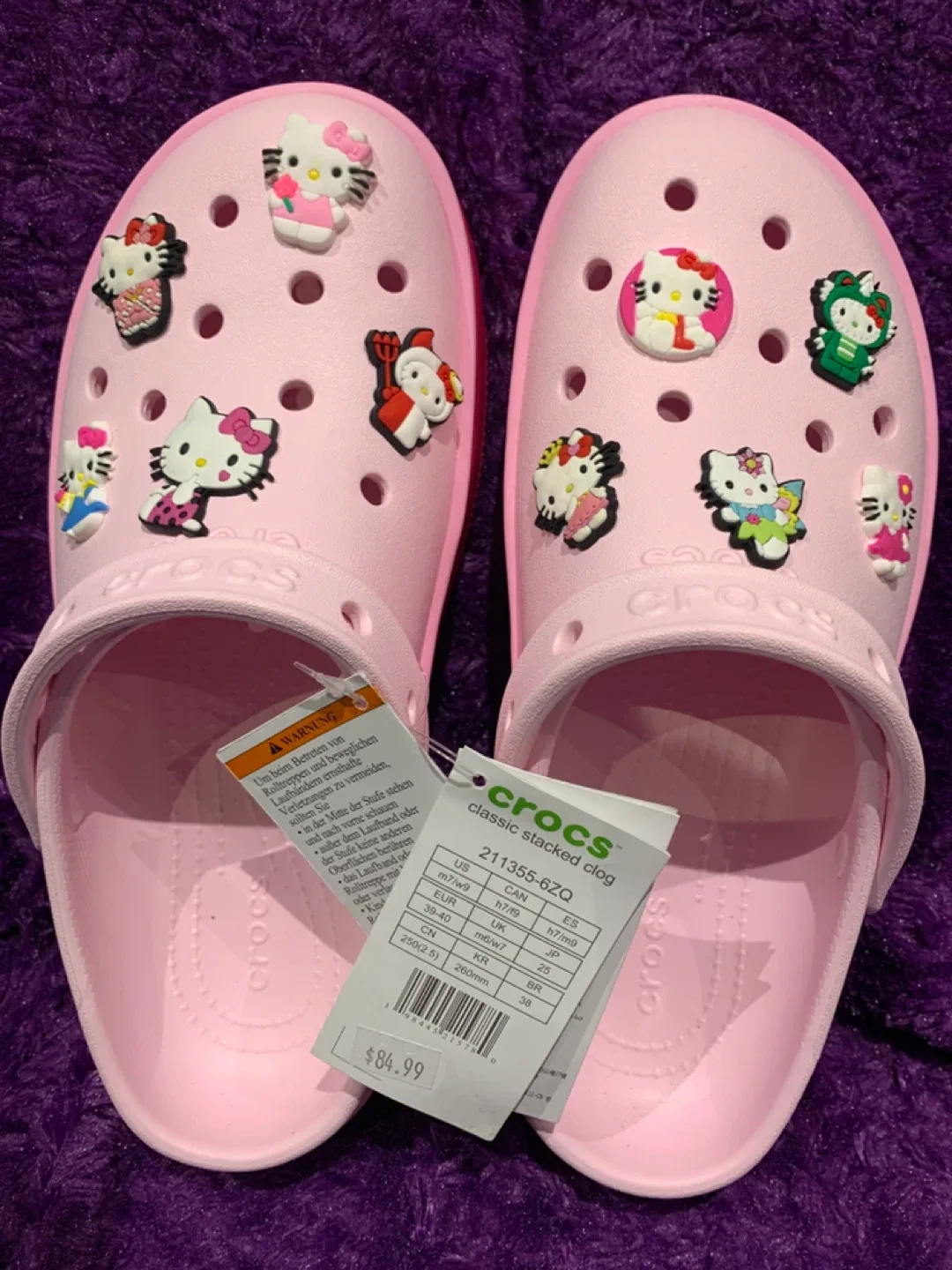 Crocs Classic Stacked Clog Hello Kitty, 9US women’s image indicator(4)