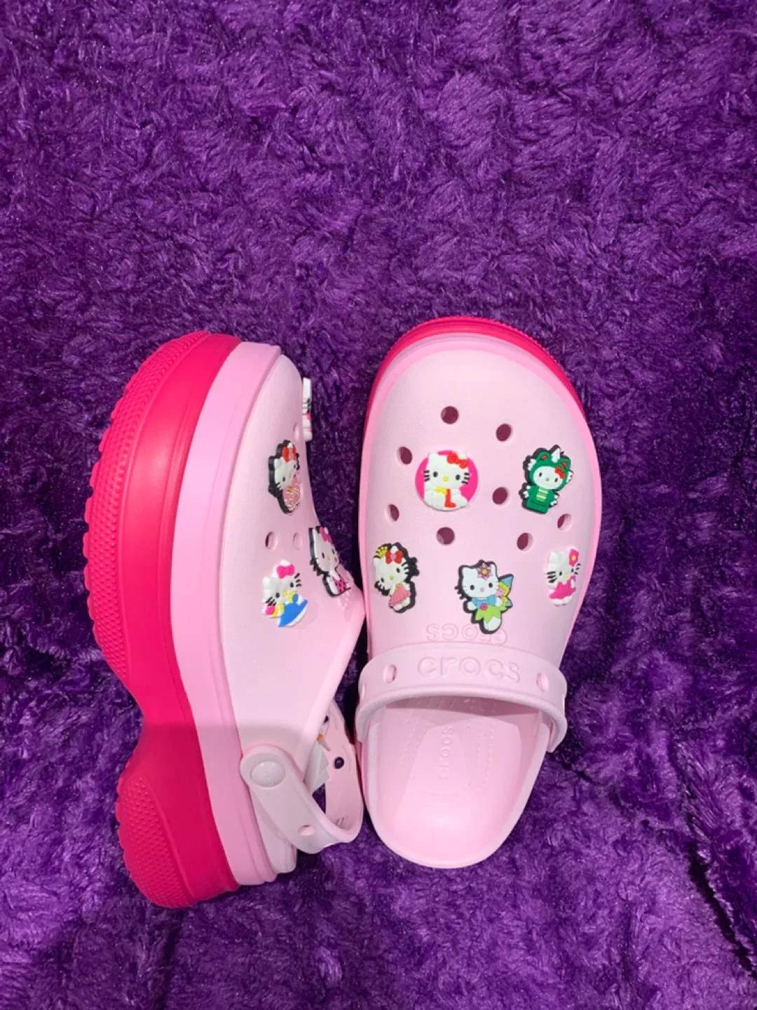 Crocs Classic Stacked Clog Hello Kitty, 9US women’s image indicator(2)
