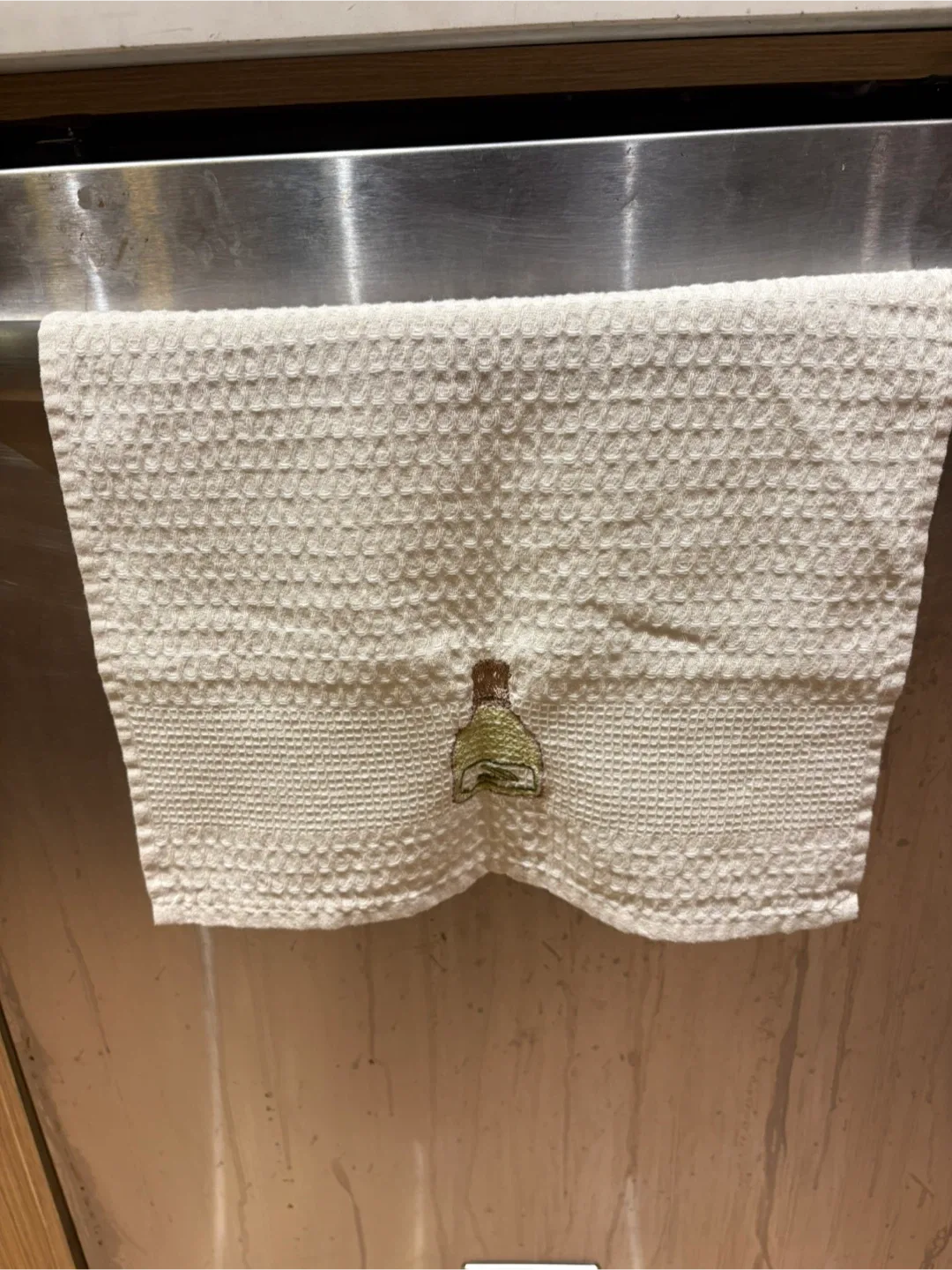 Embroidered Kitchen Towel Set thumbnail