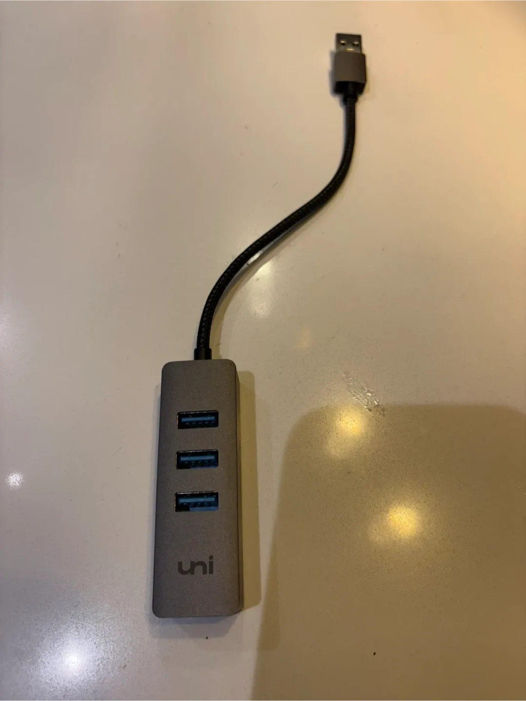 USB Hub - Like New! thumbnail