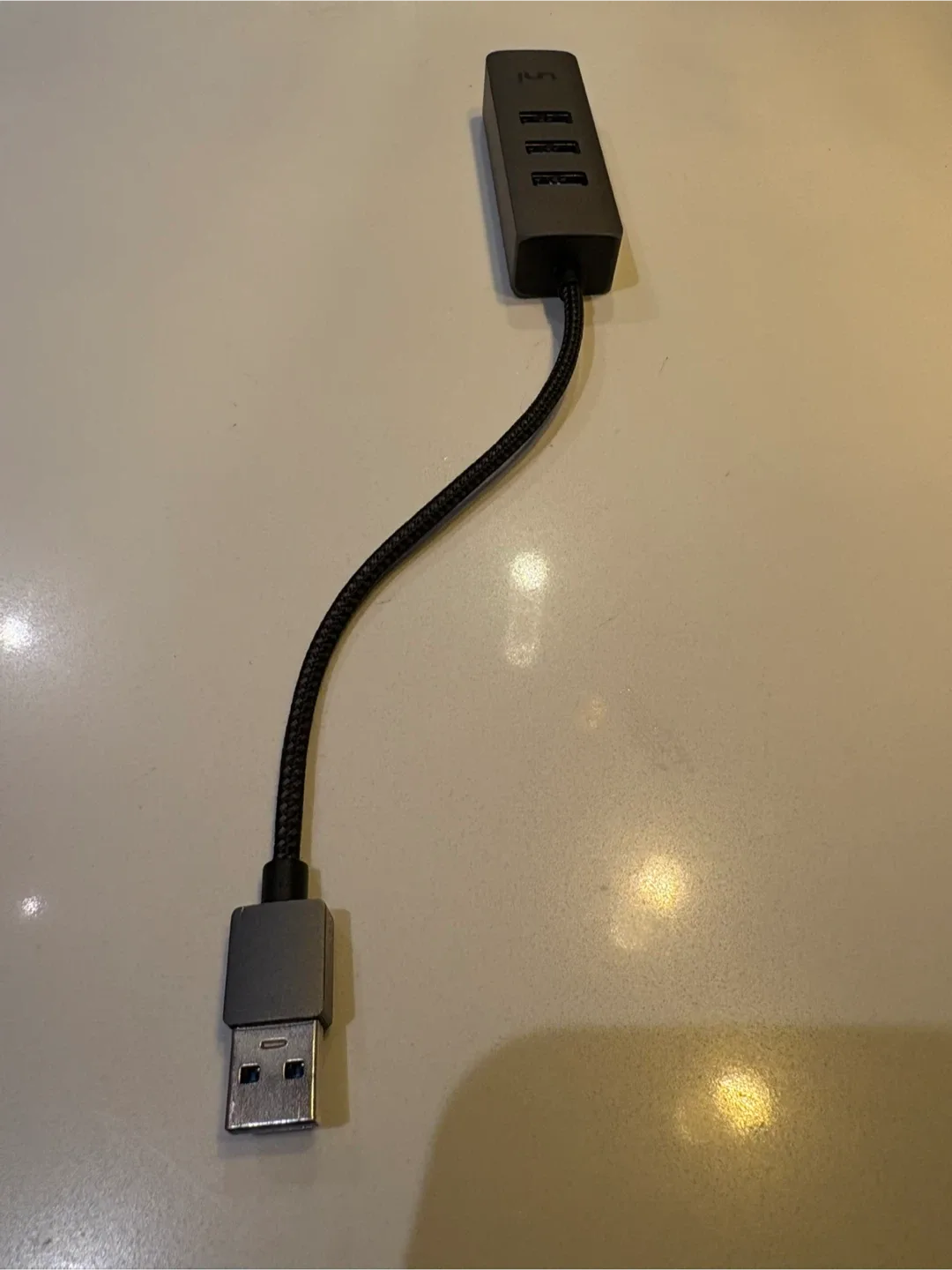 USB Hub - Like New! image indicator(3)